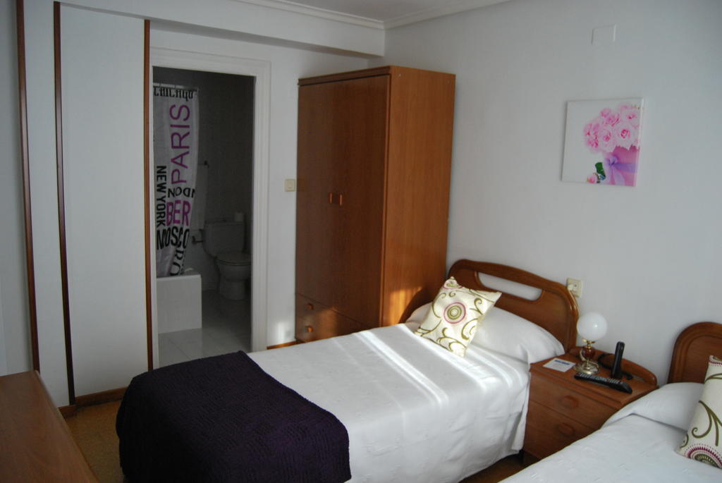 Hotel Abrego Reinosa Room photo